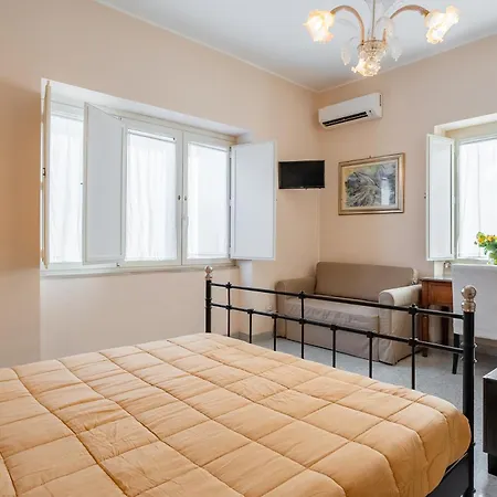 B&B Cumpari Turiddu 3*